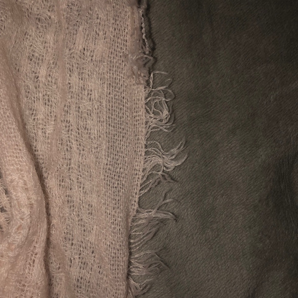 Scarf - Picture 3 of 4